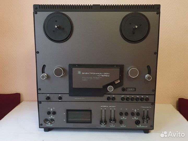 Катушечный магнитофон Электроника 004
