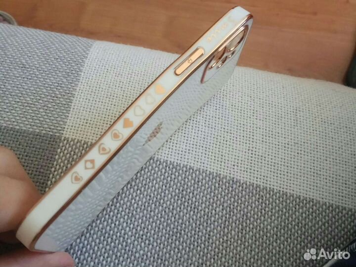 Чехол на iPhone 12