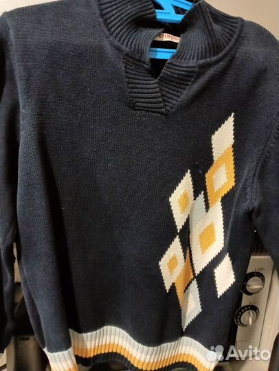 Свитер женский