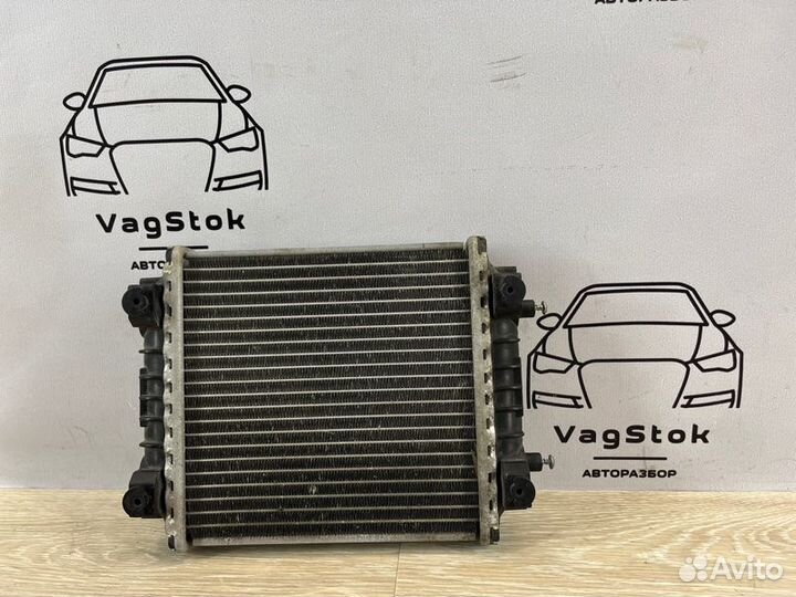 Радиатор дополнительный левый Audi A6 C7 CGW 2012