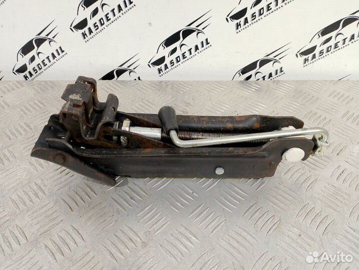 Домкрат Volkswagen Jetta BSE 2008