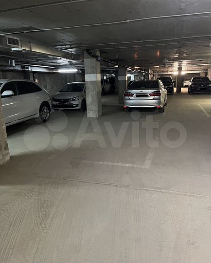 Машиноместо, 15 м²