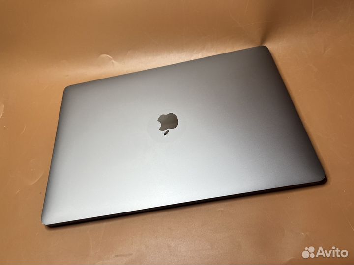 Apple macbook pro 16 2021 i7/32GB/140 циклов