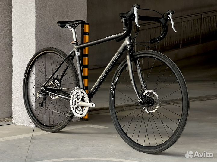 Гревел Specialized Sirrus (США)