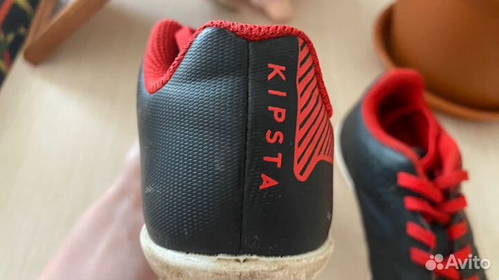 Детские футбольные бутсы