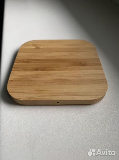 Беспроводная зарядка rombica для iPhone и android