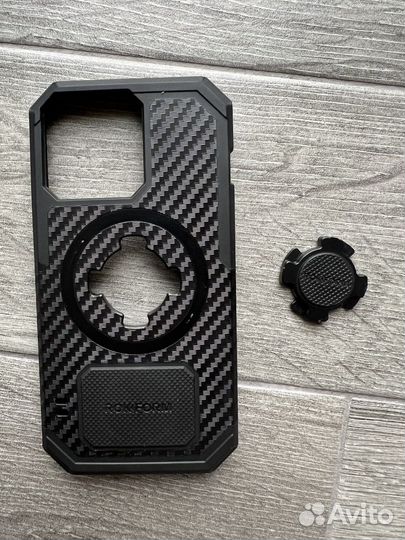 Чехол на iPhone 13 pro 