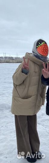 Женская бежевая демисезонная удлиненная куртка