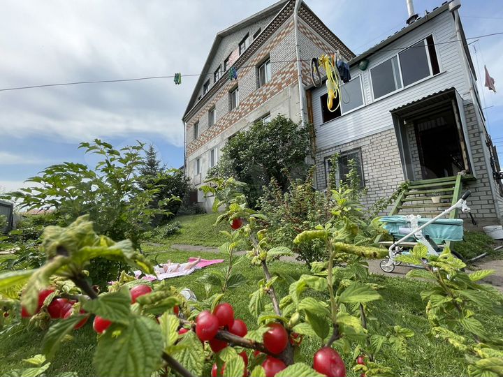 Коттедж 226 м² на участке 7 сот.