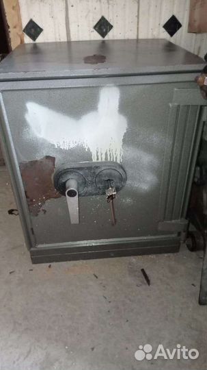Сейф противопожарный