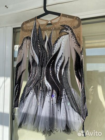 Платье на выступление по фигурному катанию