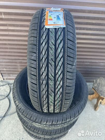 Tracmax X-Privilo H/T 225/60 R17