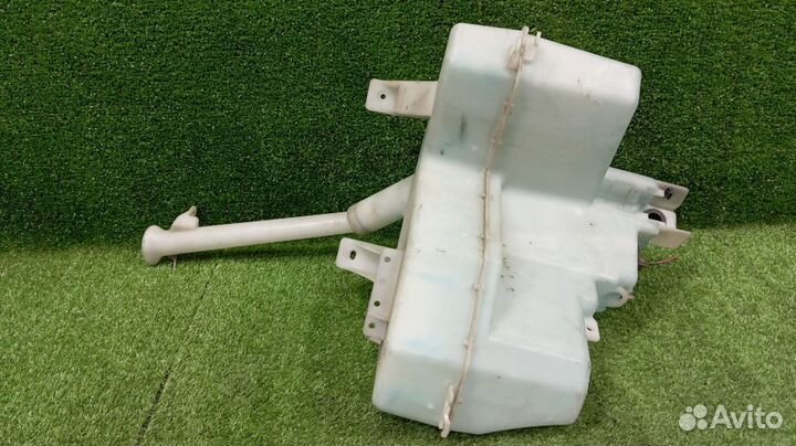 Бачок омывателя Nissan Murano