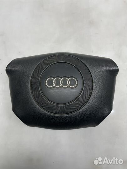Подушка безопасности в руль Audi A6 C5