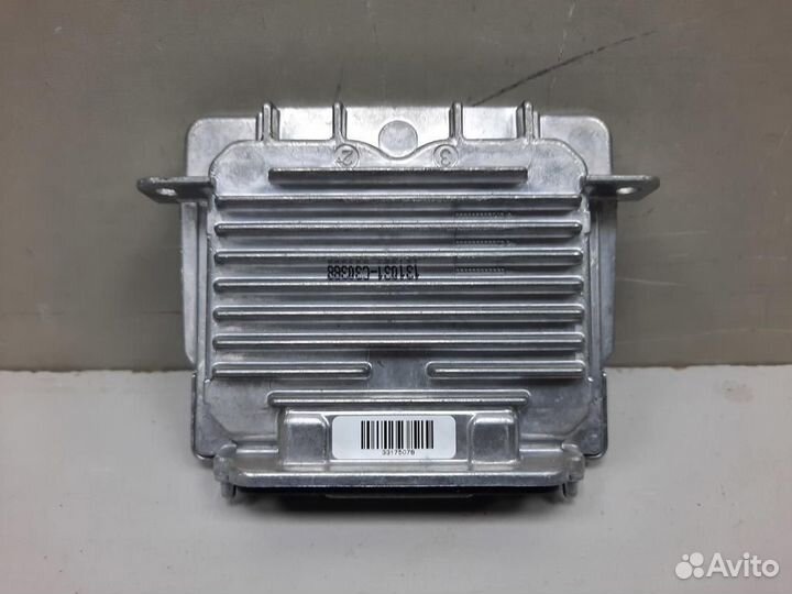 Блок розжига фары правой range rover 4 L90020948