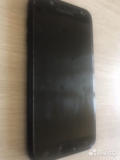 Телефон Samsung j5