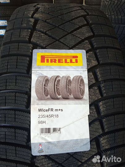 Pirelli Winter Ice Zero 235/45 R18 98H