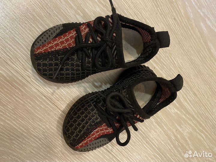 Кроссовки на мальчика