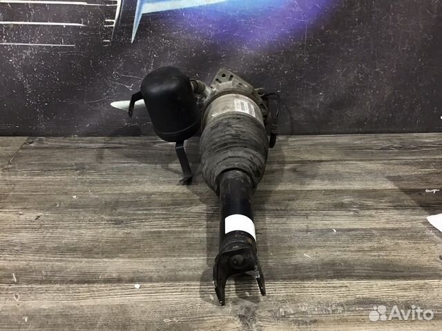 Пневмобаллон задний левый Audi A8 D3