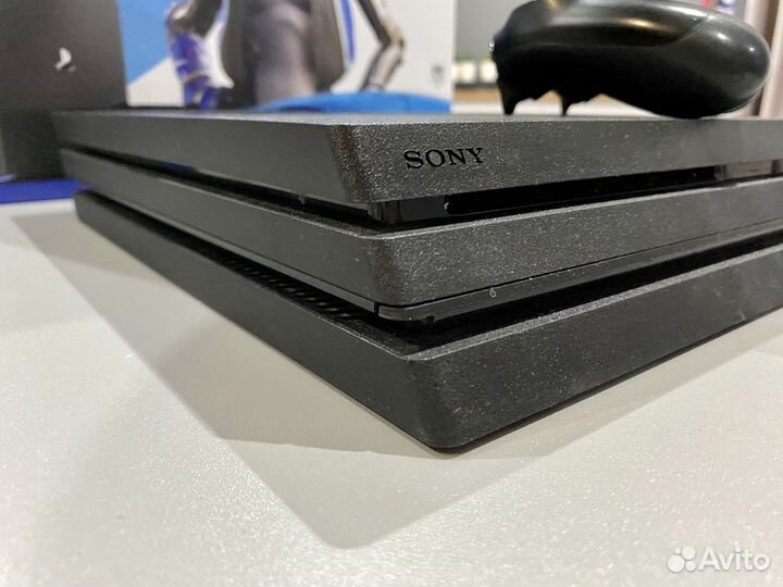 Sony Ps4 pro 1Tb / как новая / 3я ревизия