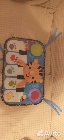 Детское музыкальное пианино Fisher Price