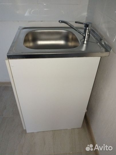 Кухонная мойка с тумбой на дачу