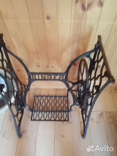 Станина от швейной машинки зингер