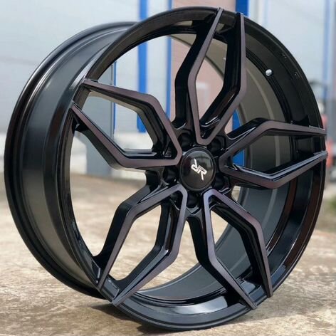 Литые диски Sakura Wheels YA1046 8.5×R19 5×114.3