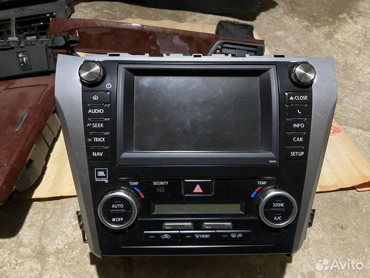 Продам заводской монитор тойота камри 3.5