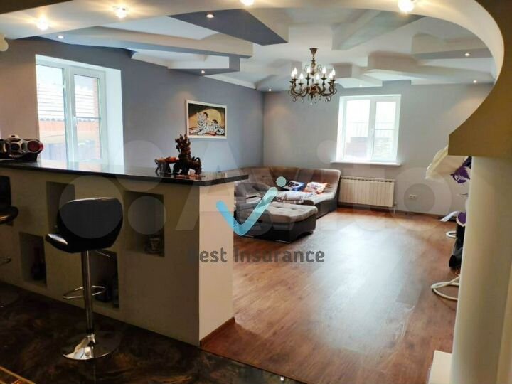 Дом 327 м² на участке 10 сот.