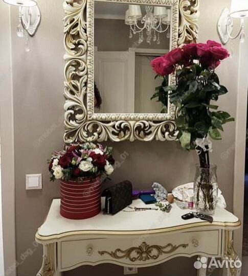 Консоль с зеркалом