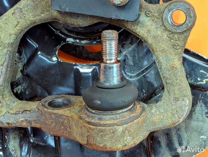 Кулак поворотный передний правый w211 E-class 2