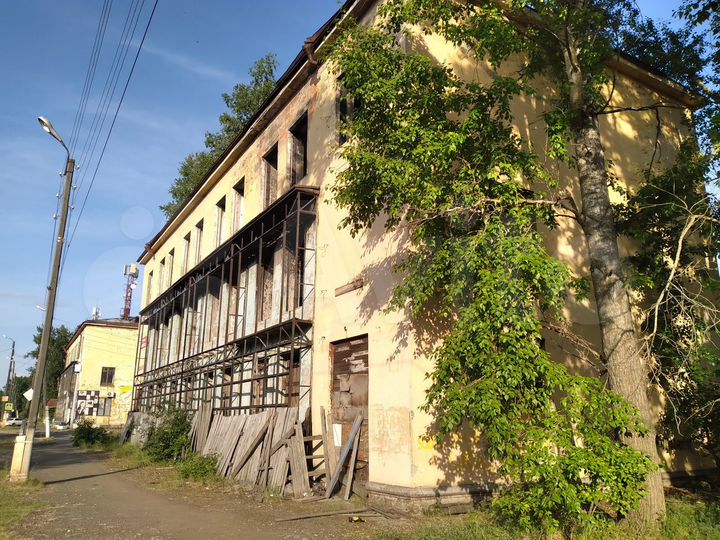 Здание, 1400 м²