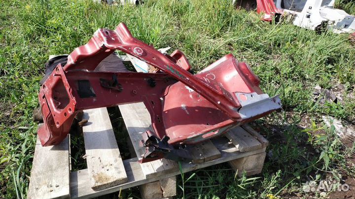 Четверть передняя левая Citroen C4