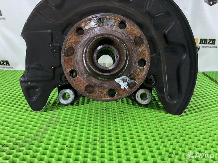 Кулак поворотный передний правый R