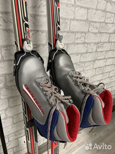 Лыжи беговые 185 см, палки 130см, ботинки 38р