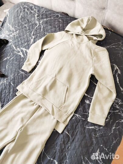 Костюм на девочку 152