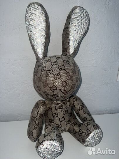 Заяц gucci со стразами