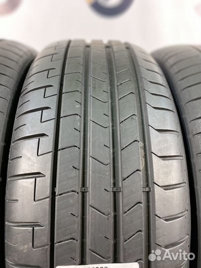 Pirelli P Zero PZ4 235/50 R19 97Y