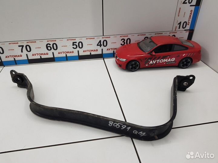 Лента крепления бензобака (кронштейн) (Audi Q7)