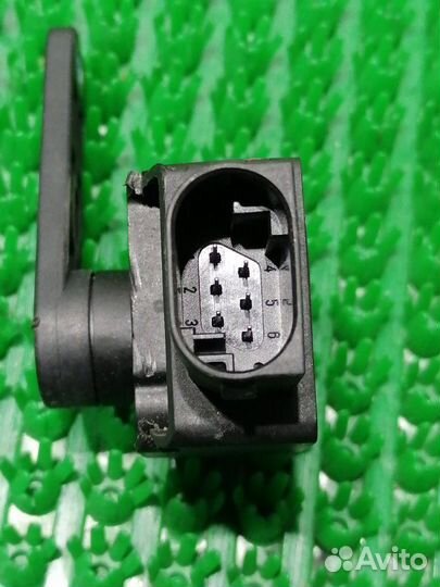 Датчик высоты дорожного просвета передний правый