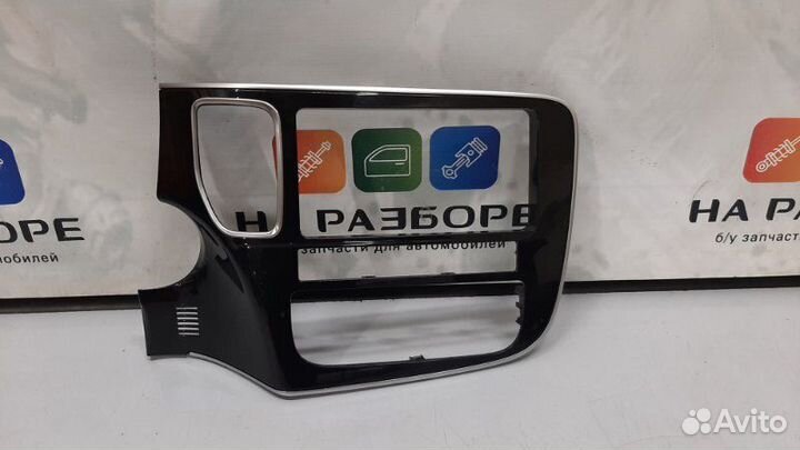 Накладка на центральную консоль (торпеды)