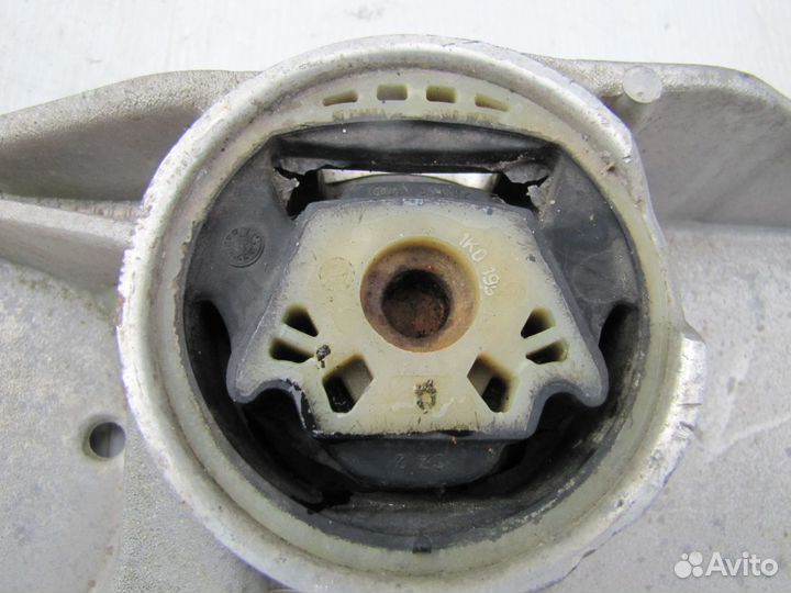 Skoda Octavia A5 балка подмоторная