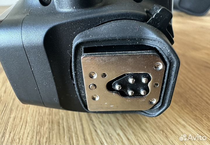 Вспышка Canon 600 EX-RT