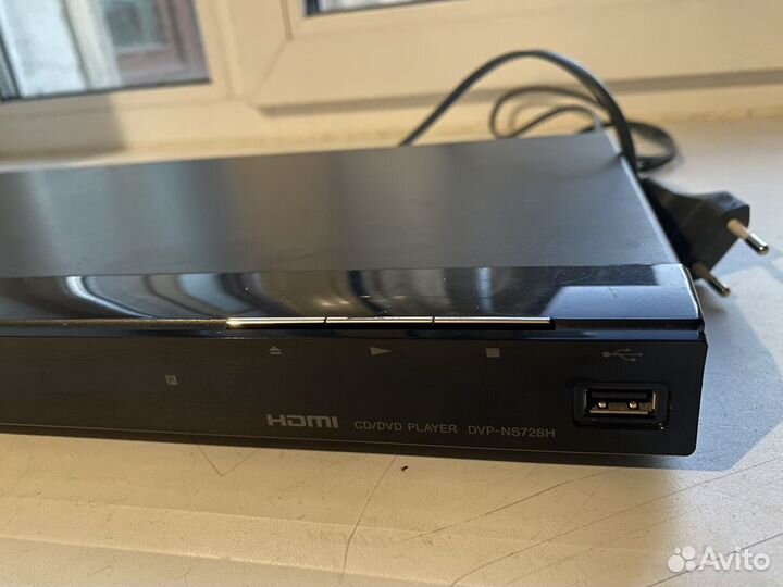 DVD-плеер Sony DVP-NS728H