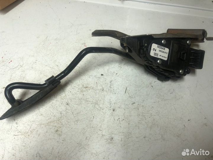 Педаль газа (электронная) Nissan Almera N16