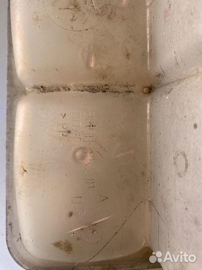 Бачок раширительный Мазда, Форд