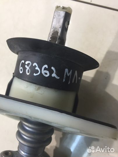 Вал рулевого механизма (Mercedes-Benz M-class)