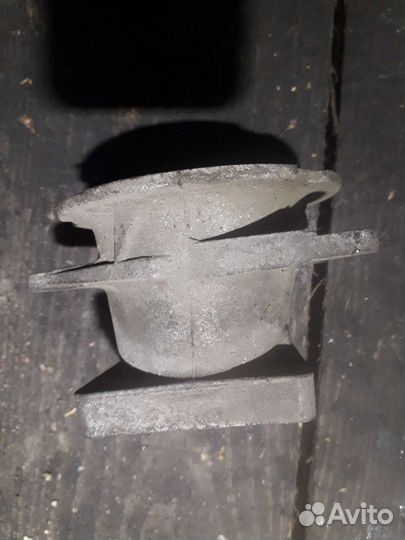 Кронштейн Дроссельной заслонки Рено Логан 2