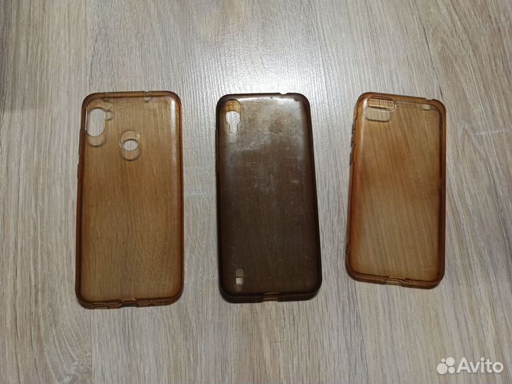 Чехлы на смартфон